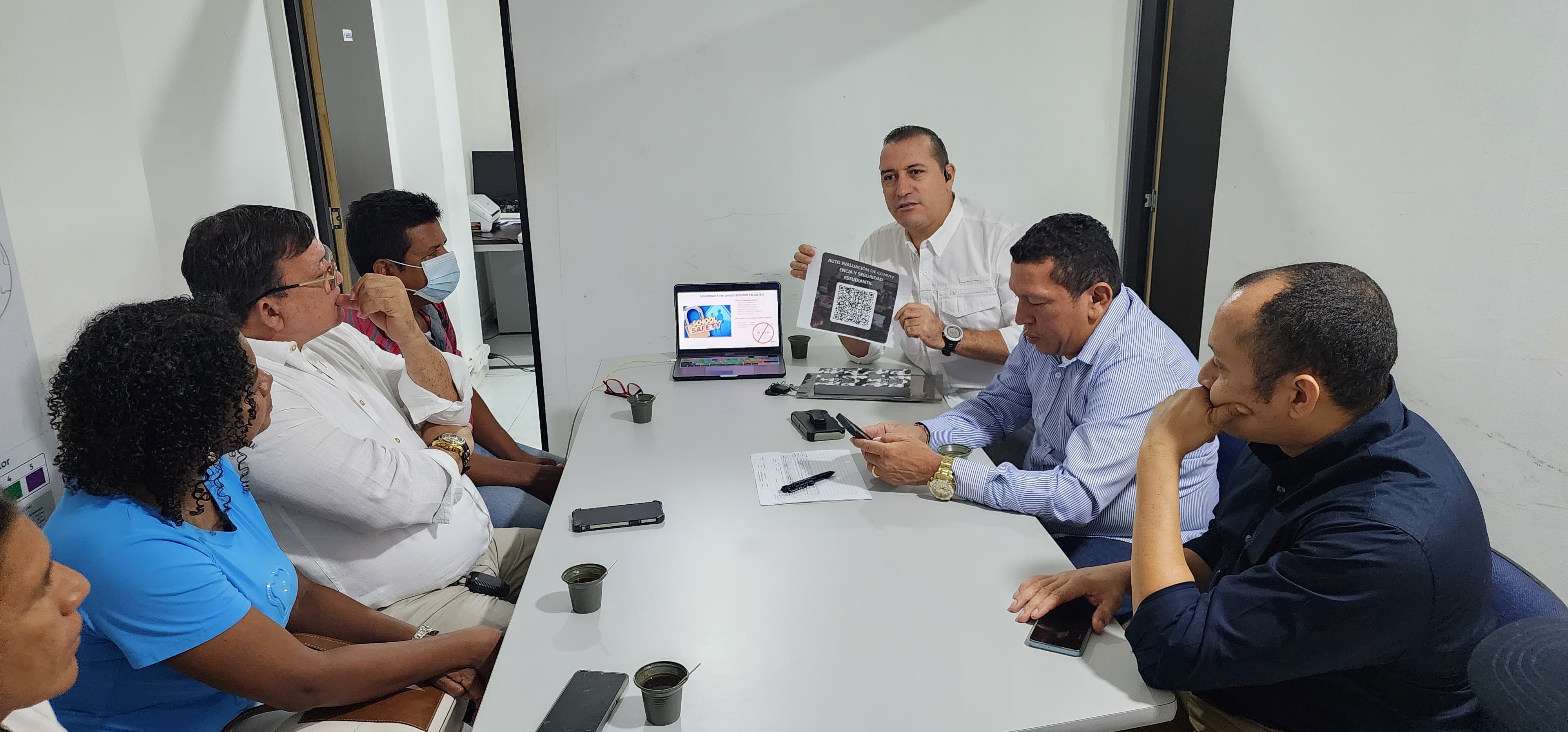bol0460-alcaldia_de_santa_marta_articula_acciones_para_el_fortalecimiento_de_la_seguridad_en_los_entornos_escolares