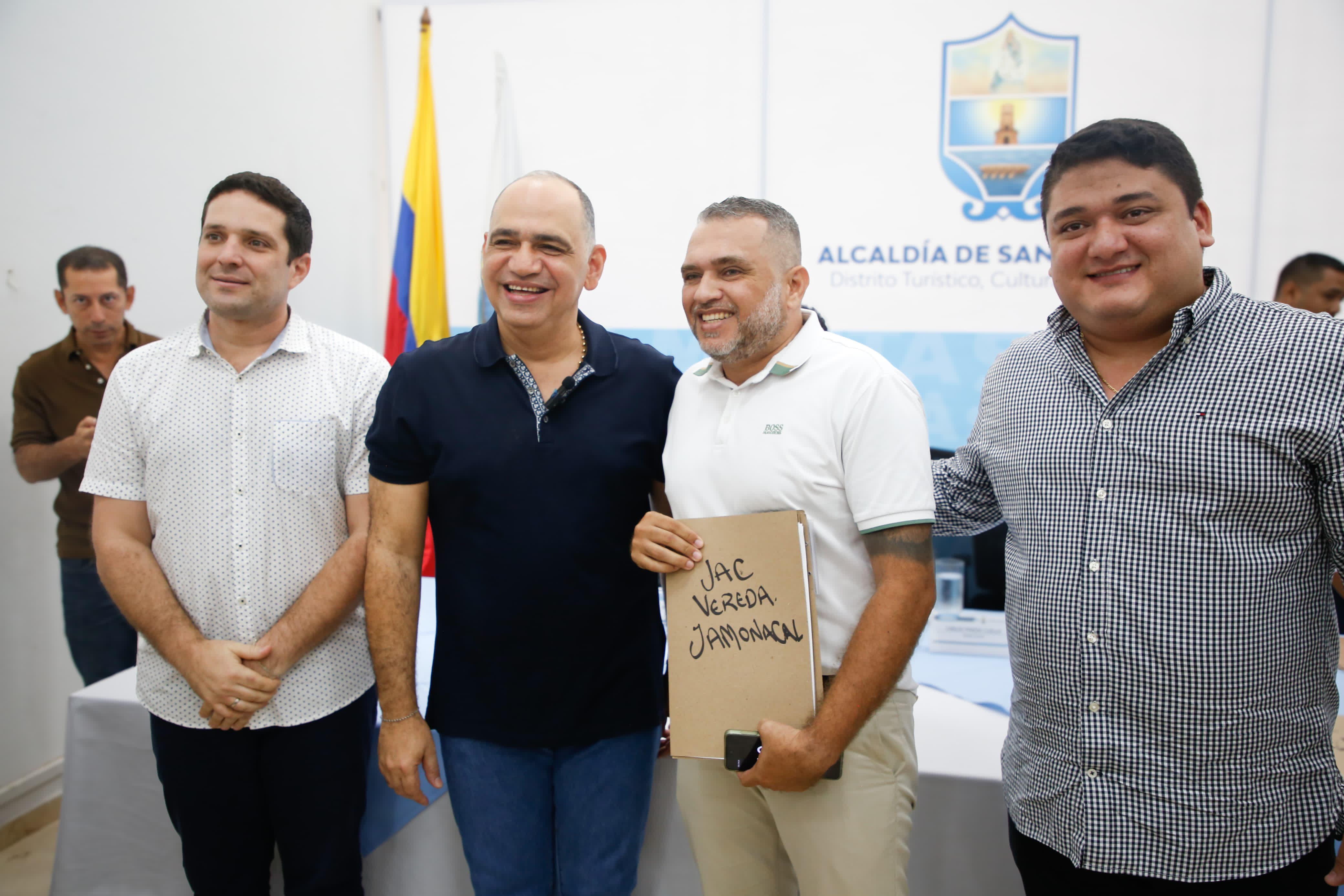 **ALCALDE CARLOS PINEDO CUELLO CUMPLIÓ CON LOS DERECHOS DE LAS JUNTAS DE ACCIÓN COMUNAL (JAC)**  