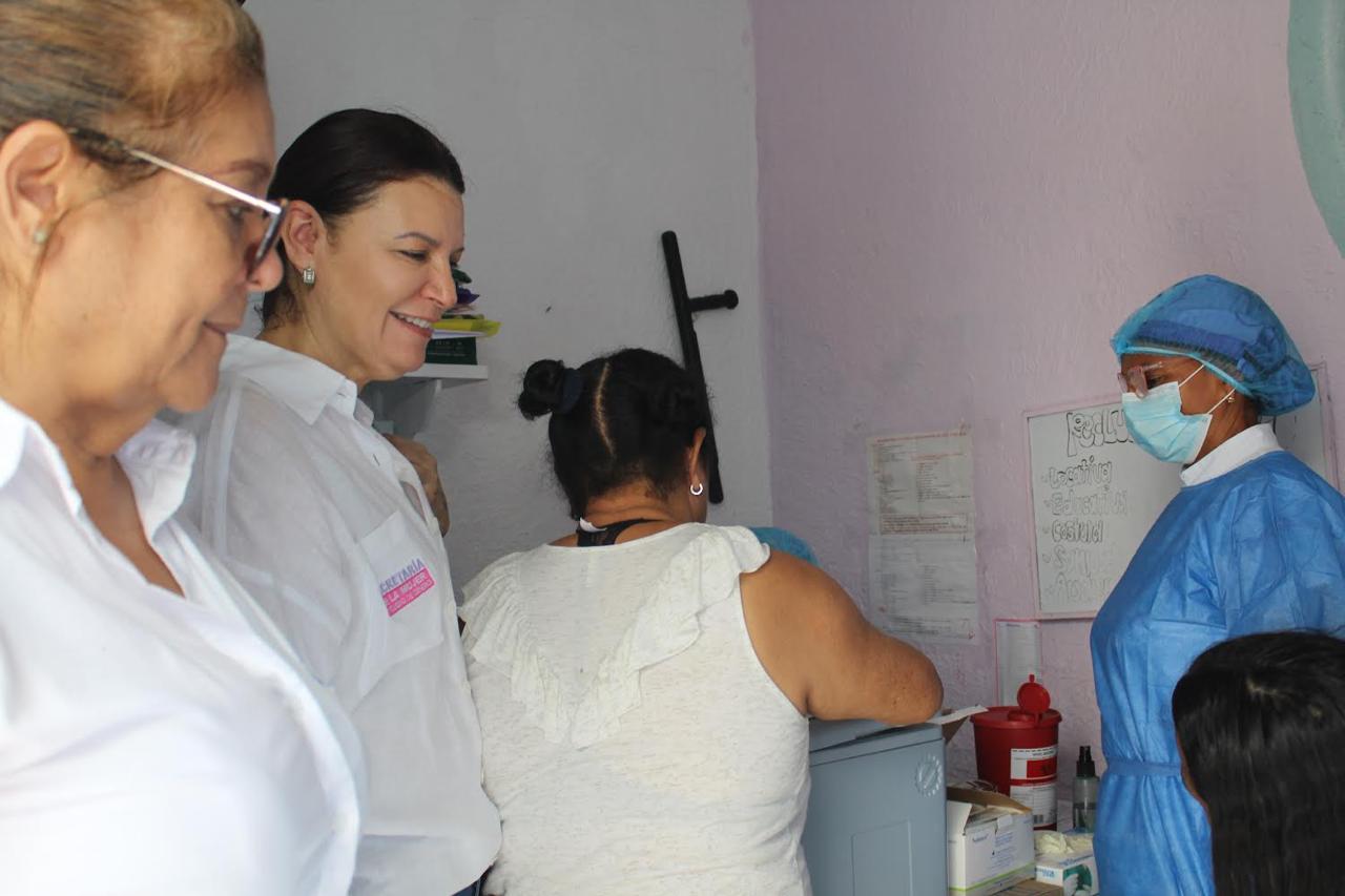 Secretaría de la Mujer realiza jornada de vacunación en la cárcel Rodrigo de Bastidas