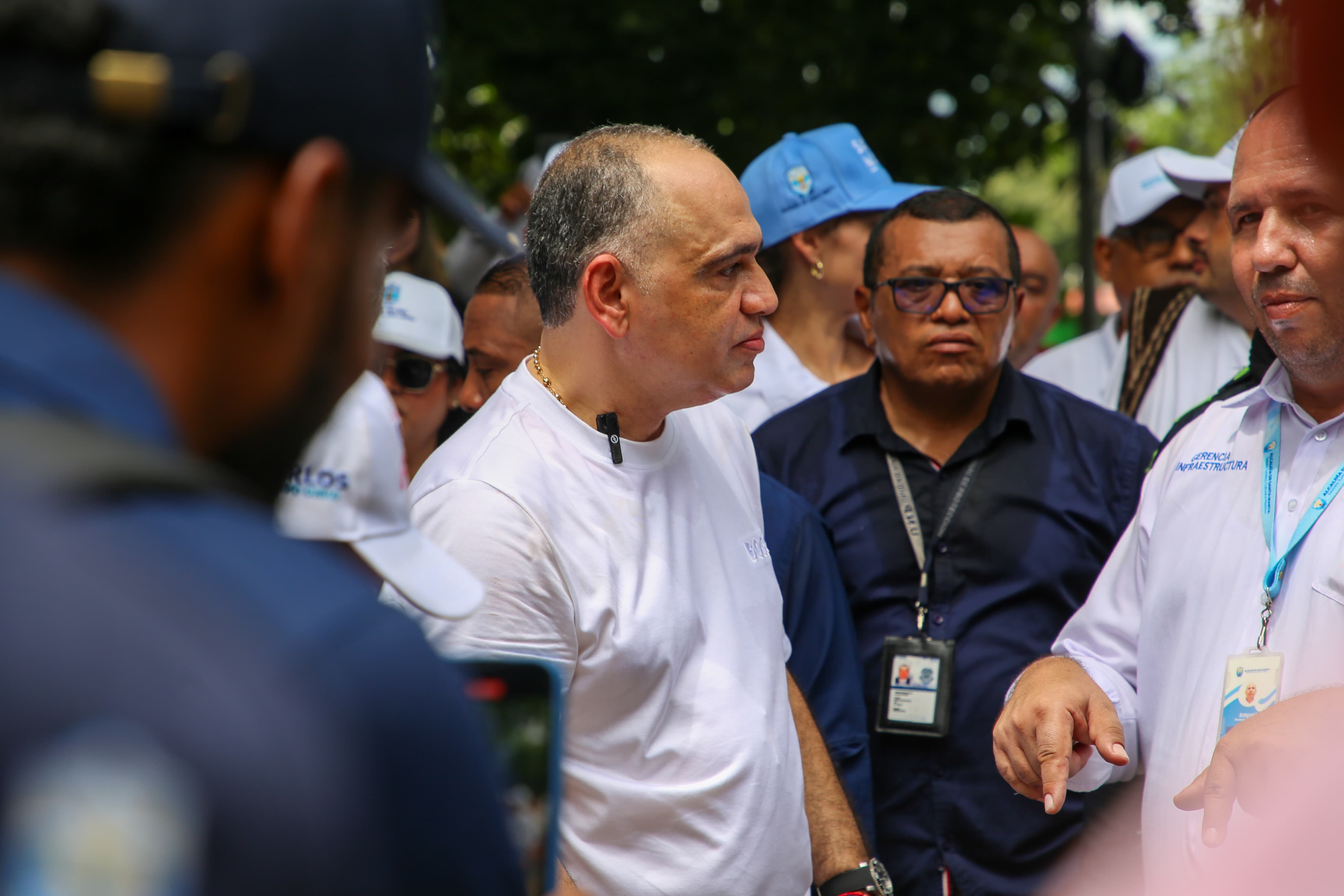 **Administración de Carlos Pinedo Cuello pavimentará las calles de Las Malvinas**