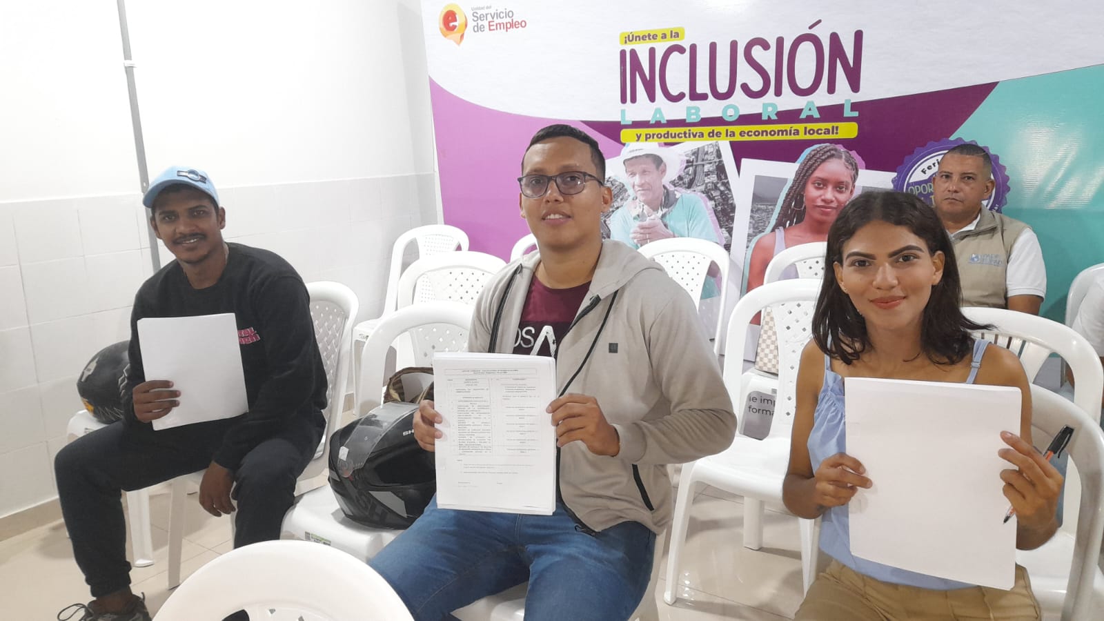 Alcaldía promueve empleo formal con jornada de recepción de hojas de vida y entrevistas laborales