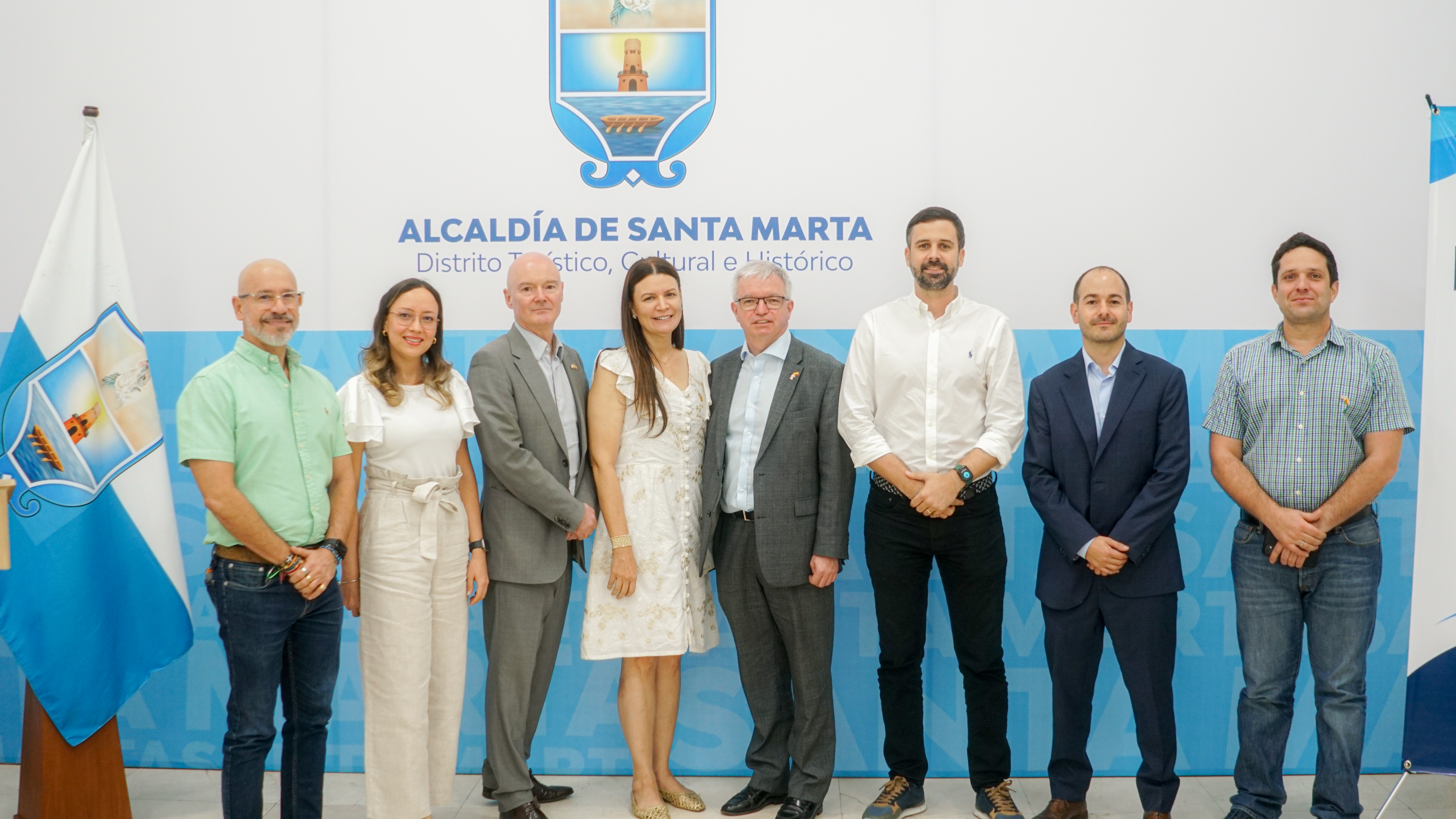 Primera_mesa_de_trabajo_entre_Alcaldía_Distrital_de_Santa_Marta_y_funcionarios_del_Reino_Unido