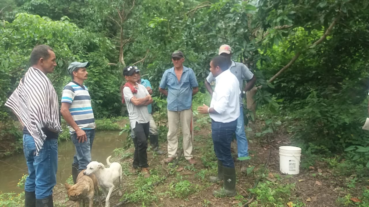 Más campesinos se “suman” al proyecto la Sierra Vuelve a Sembrar de la Alcaldía del Cambio Más campesinos se “suman” al proyecto la Sierra Vuelve a Sembrar de la Alcaldía del Cambio