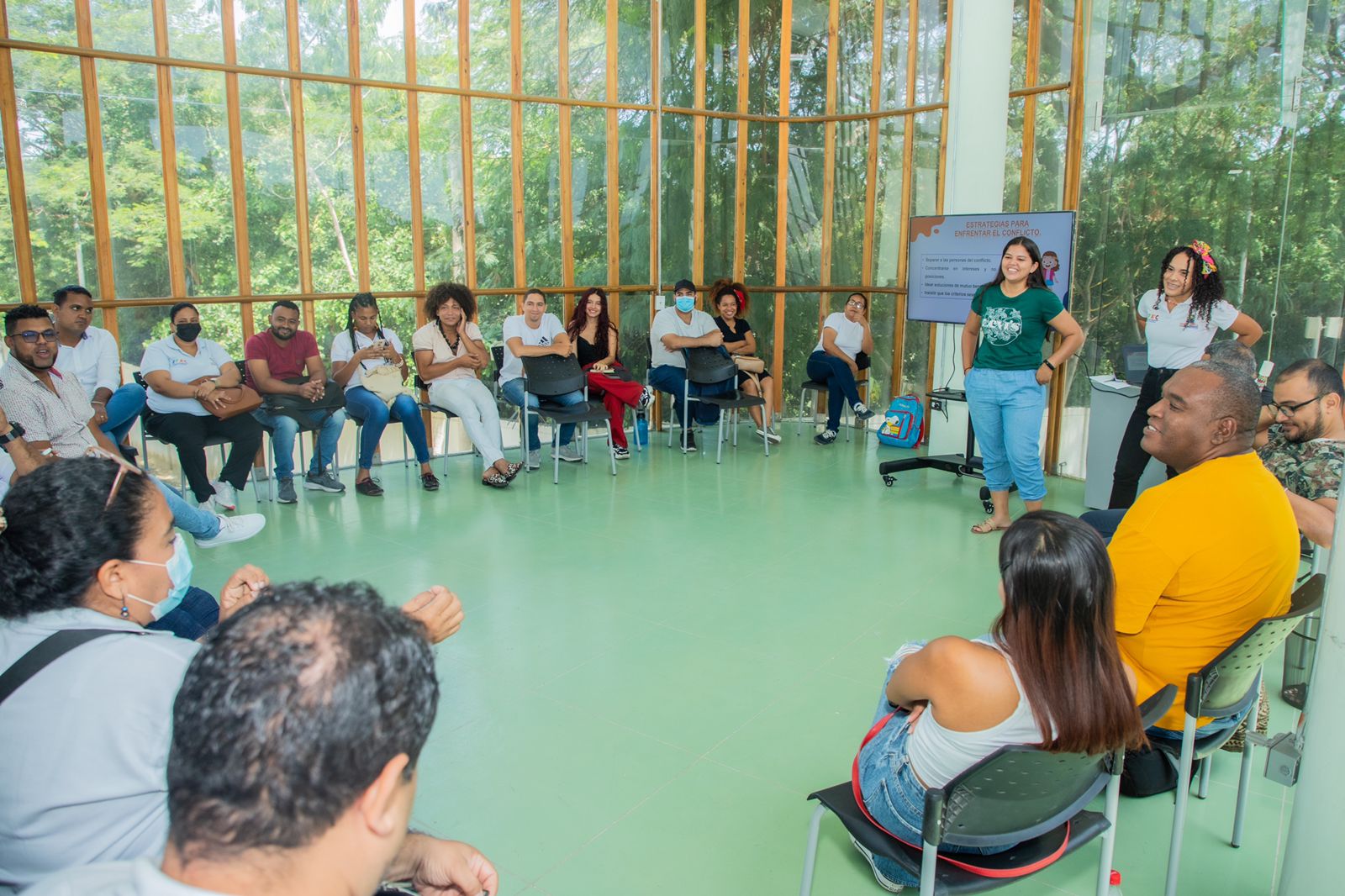 Distrito capacitó a formadores EFAC en ‘resolución de conflictos en los espacios de formación’