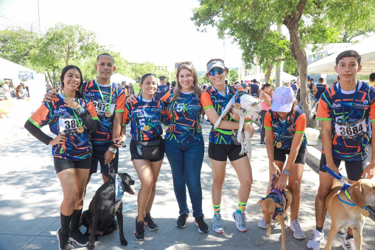 Más de 5 mil personas le madrugaron a la carrera 5K, ‘Libera Tu Ciudad del Plástico’