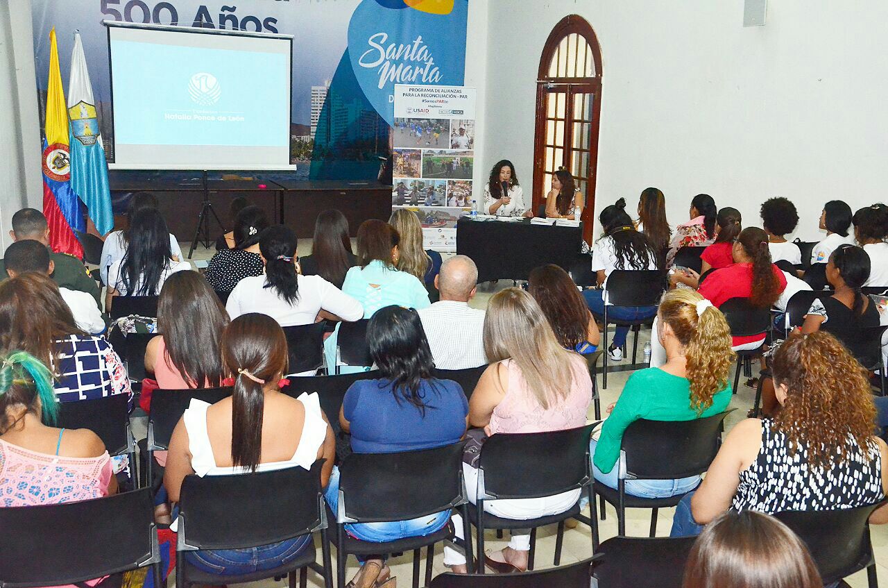 Alcaldía participó del conversatorio ‘La Vida Renace’ con Natalia Ponce de León