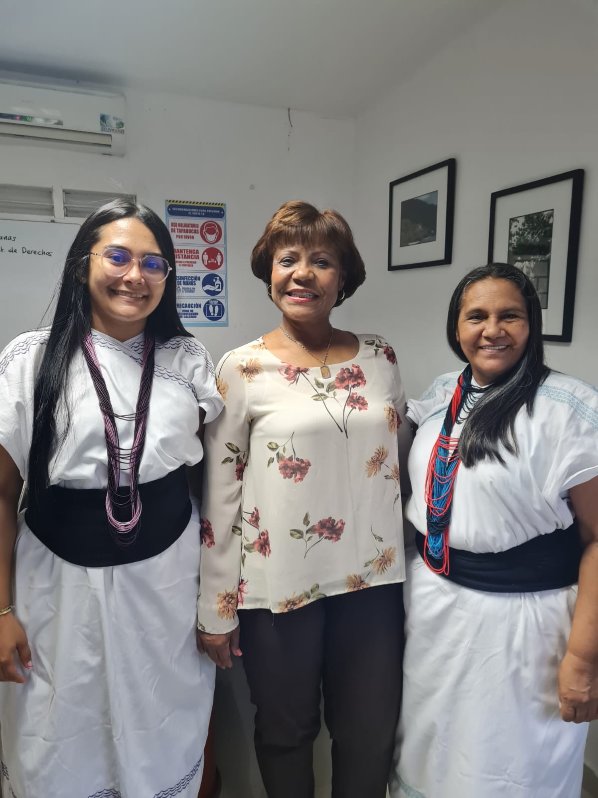 Gobierno Distrital ratifica su compromiso con las mujeres indígenas Gobierno Distrital ratifica su compromiso con las mujeres indígenas