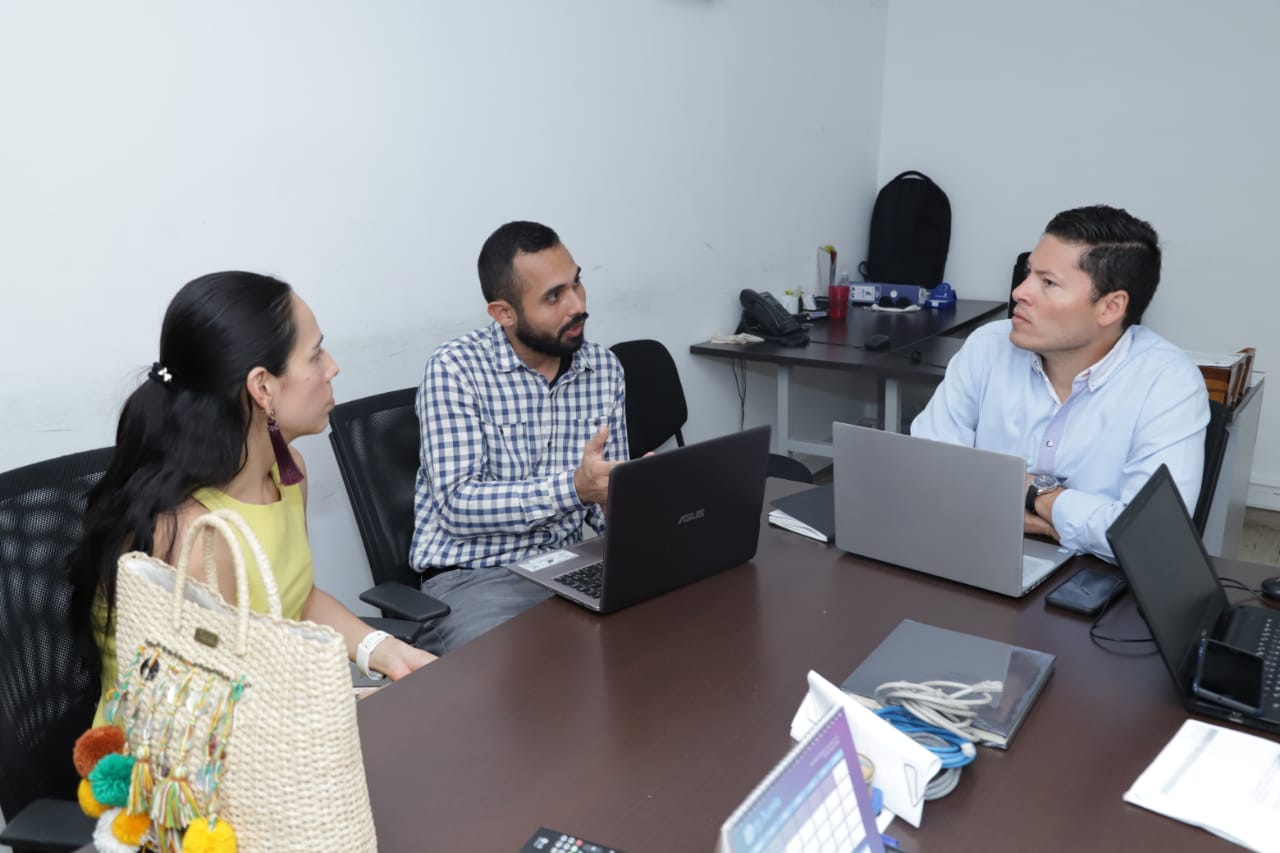 Alcaldía de Santa Marta DTCH concreta alianza con Fenalco