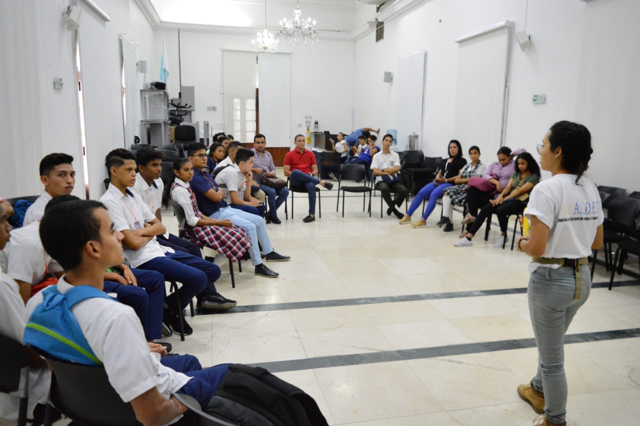 Alcaldía Distrital apoyó Seminario: Historia del Movimiento Estudiantil Alcaldía Distrital apoyó Seminario: Historia del Movimiento Estudiantil