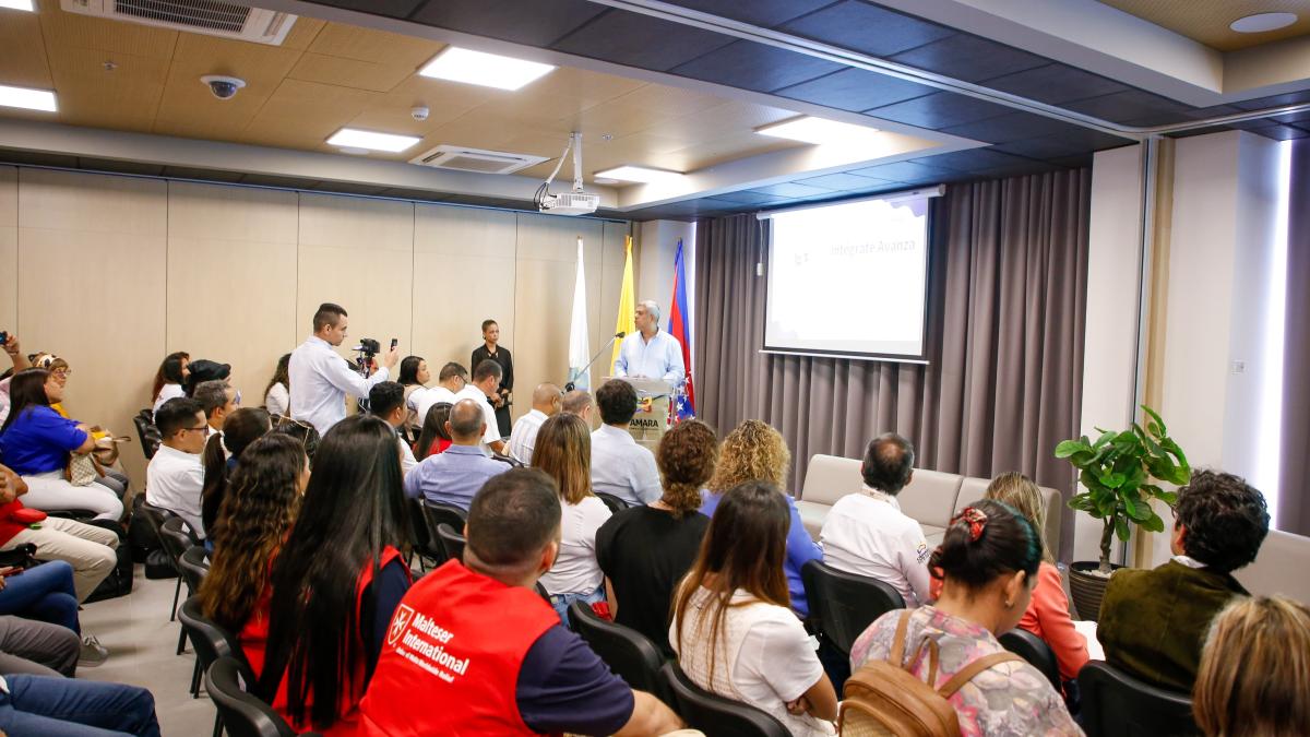 Alcaldía Distrital de Santa Marta y USAID ratifican apoyo a la población inmigrante