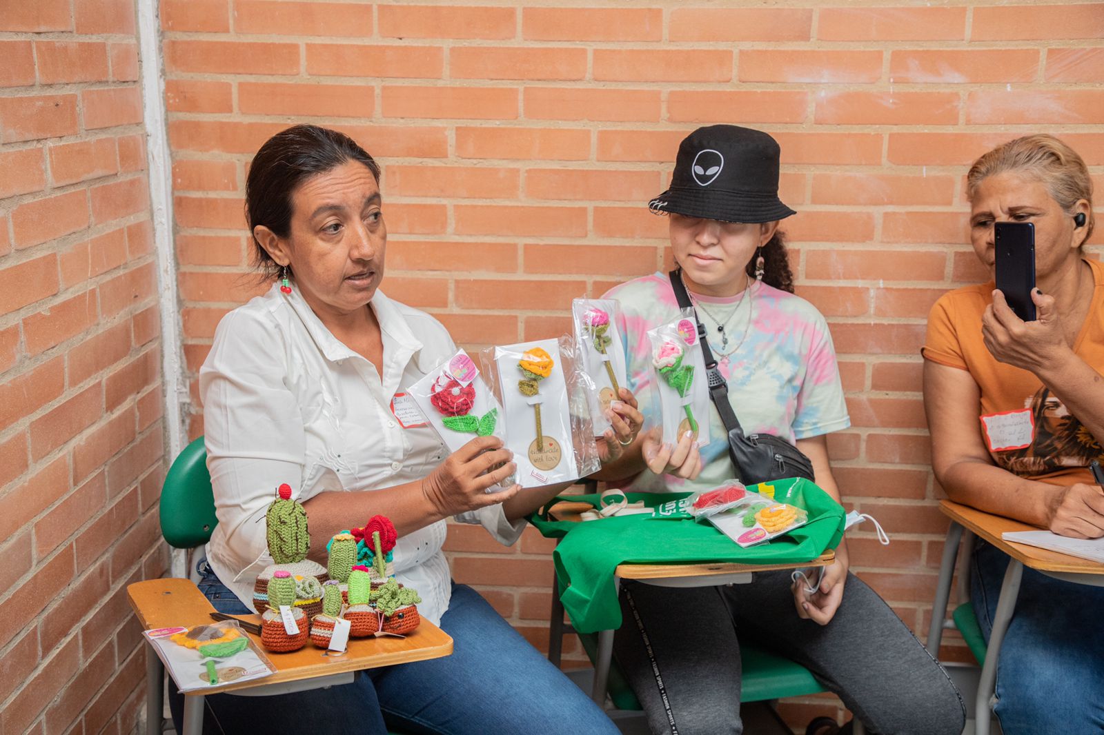 60 adultos iniciaron formación en emprendimiento a través de EFAC