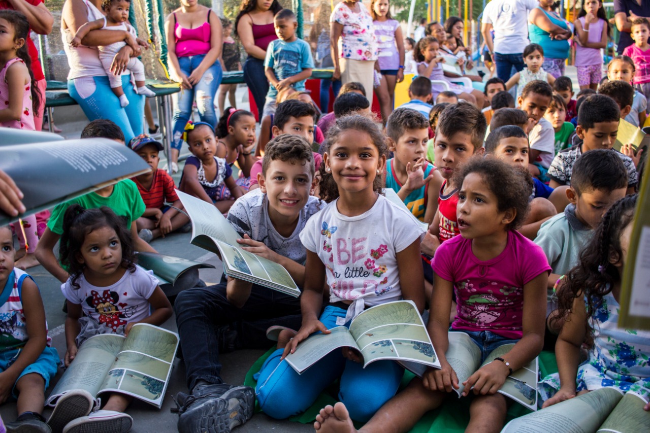 Más de 100 niños y niñas disfrutaron de la Galería Callejera en el 11 de Noviembre